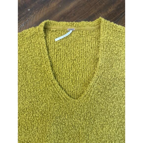 Free people women’s sweater size small - Picture 5 of 8